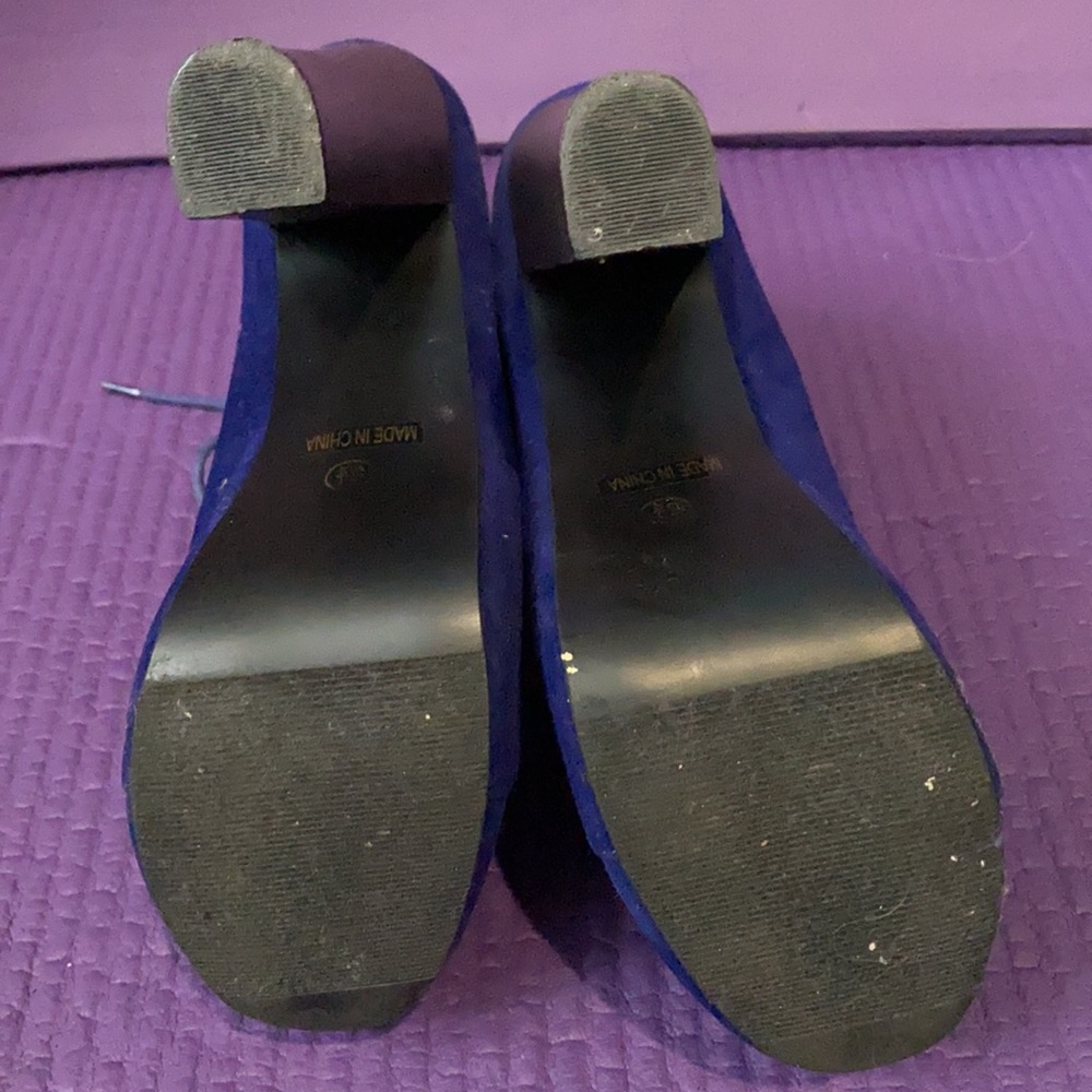 Heels - Picture 5 of 6